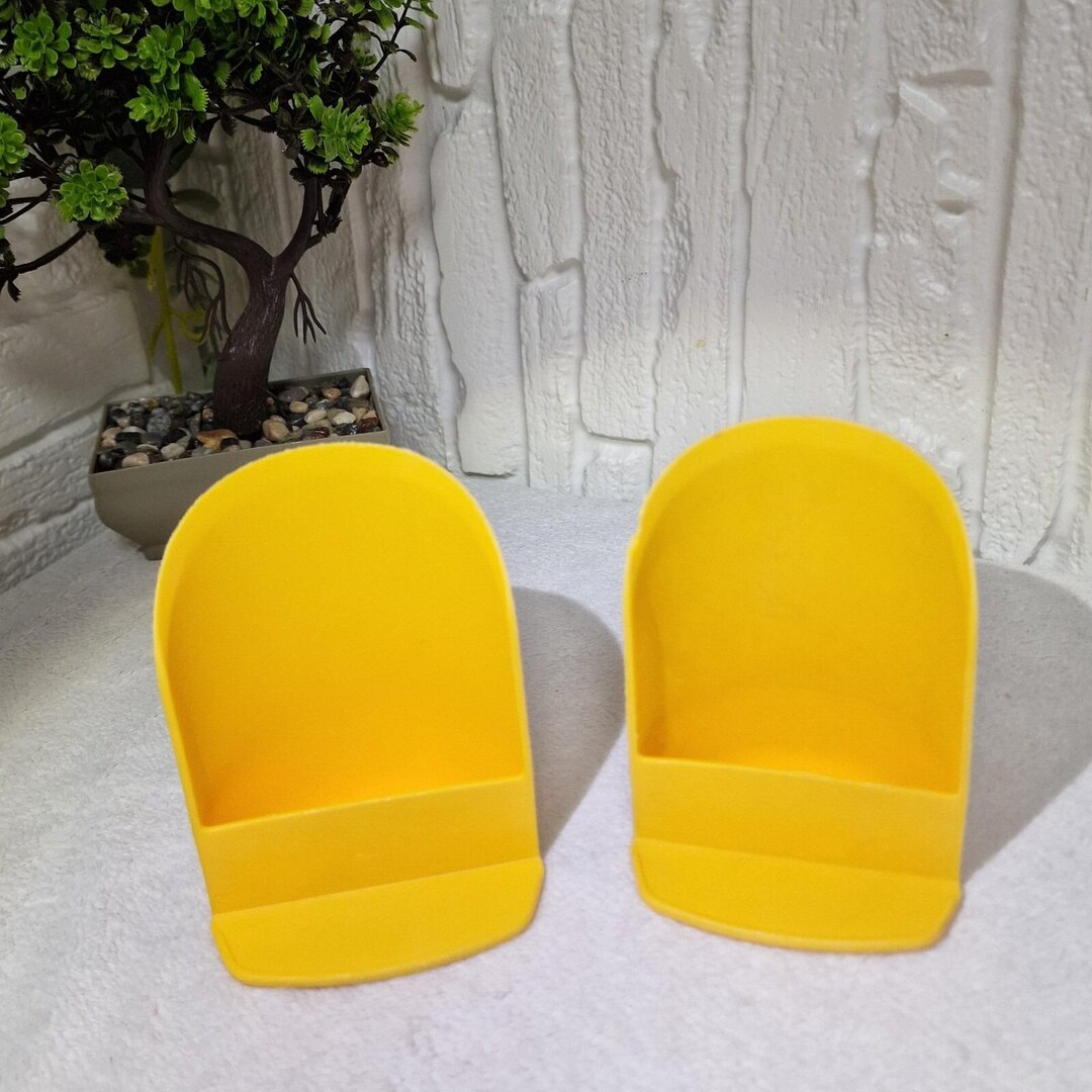 Vintage Tupperware Rocker Scoop Set of 2 – Yellow Flour, Sugar, Grains ...