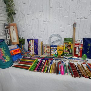 Huge Vintage Artist Stationery Lot – Pencils, Sharpeners, Crayons, Desk Tools – Faber-Castell, Staedtler, BIC – Rare Retro Collectible Set