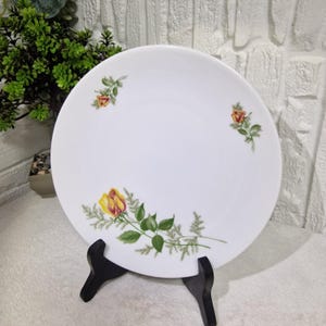 Vintage Kahla Porcelain Side Plate – 19cm Floral Design – Made in GDR – East Germany Tableware – Retro Kitchen Decor – Collectible Dish