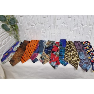 Lot of 10 Vintage Men’s Ties – 60s to 90s Retro Styles – Silk, Mod, Abstract, Novelty & Floral Neckties – Bold Fashion Statement Designer