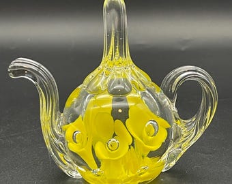 Art Glass Yellow Flower Tea Pot Ring Holder 4in. Tall