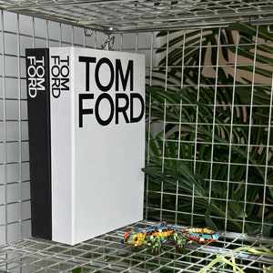 Dekorative AD Architekten Bücherbox, Tom Ford Hard Buchcover, zu öffnende Buchbox, Kaffeetischdekor, Fake-Buch, Buchinszenierung Bild 8