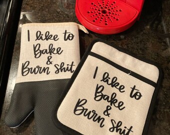 Oven Mitt and Potholder Set- Sarcastic - in Black and Linen Extra Long / Thick Padding