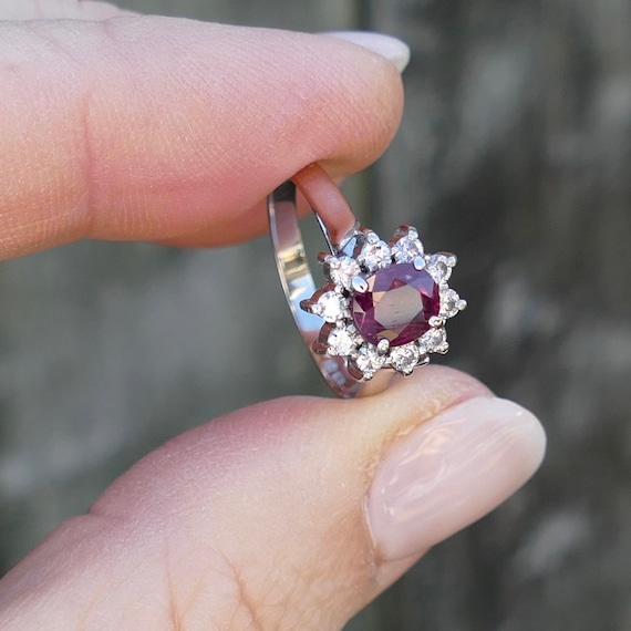 Vintage Natural Ruby and Diamond Halo, 18ct White… - image 4