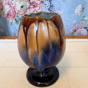 Vintage Faiencerie De Thulin Tulip And Talon Vase 4 5/8"