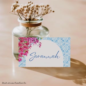 Plantilla de tarjetas de lugar para despedida de soltera mediterránea Tarjeta de lugar para mesa Tarjeta de lugar imprimible Nombre del invitado Dibujado a mano Tema mediterráneo Mamma Mia