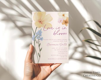 Plantilla de invitación para despedida de soltera con flores silvestres: Fiesta en el jardín con un toque de fantasía (Canva editable)