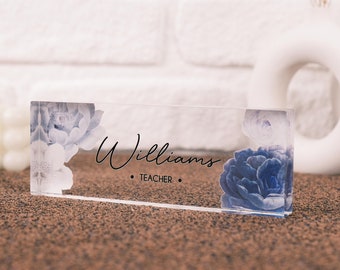 Spersonalizowana tabliczka z akrylu na biurko: Kwiatowa dekoracja biura