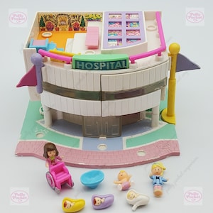 Polly pocket children&#39;s hospital 100% complete (lights not working)