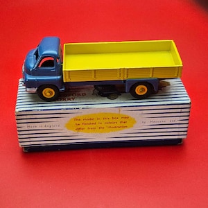 Dinky #922 big Bedford lorry with original box