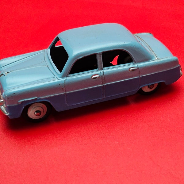 Dinky Ford zephyr #162 complete with original box