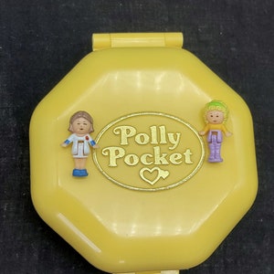 Polly pocket hair salon compact 100% complete