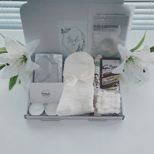 Bridal Pamper Gift Box: Bride-To-Be Relaxation Set