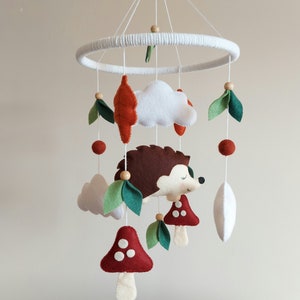 Hedgehog mobile, Woodland mobile, Forest animals mobile, Felt baby mobile, Nursery mobile, Baby shower gift, Gender neutral, Crib mobile