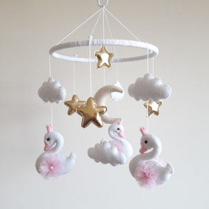 Felt swan baby mobile, Princess swan nursery decor, White swan cot mobile, Crown swan crib mobile, Baby girl mobile, Baby shower gift, Swans