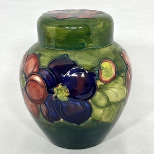 Small Moorcroft Ginger Jar, 4&quot; Green Glaze with Clematis Design, 1960, Made in England