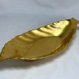 Pickard Gold Leaf Celery Dish: Vintage Rose & Daisy Pattern