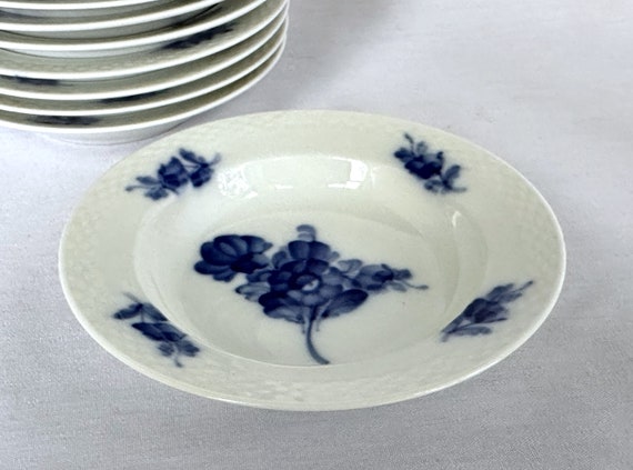 Royal Copenhagen Blue Flowers Braided 5-1/5" Fruit Bowl, Dessert Bowl #8109, Seconds