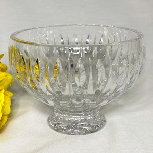 Marquis by Waterford 5&quot; Sheridan Crystal Bowl – 5-5/8&quot; Dia, Vintage 1990s Cut Crystal in Excellent Condition.