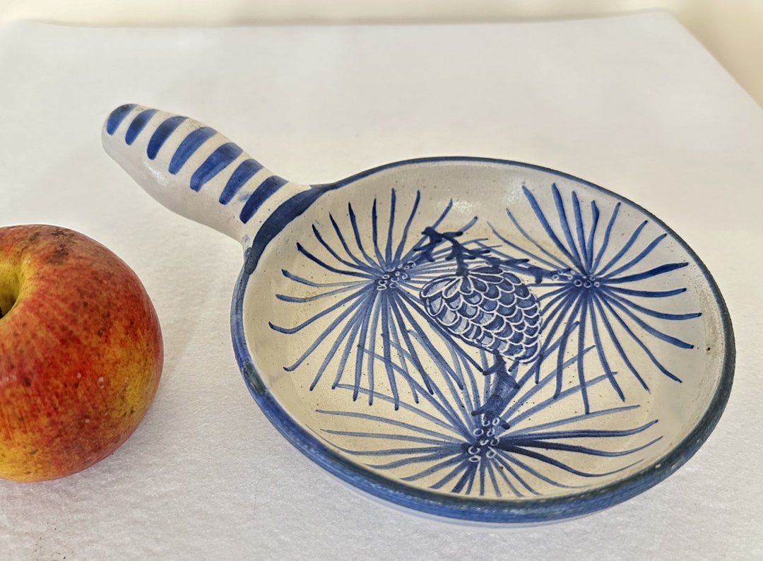 Dorchester Pottery Skillet Pinecone Pattern, Signed CAH & N. Ricci ...