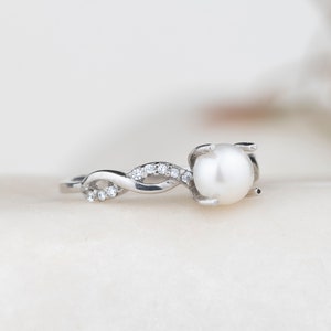 Dainty Pearl Ring, Diamond Band Family Ring Gift, Bridesmaid Gift, Personalized Jewel, Gift For Her, Handmade Jewelry, Mother&#39;s Day Gift