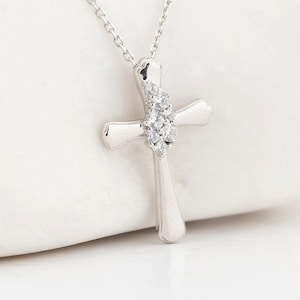 Cross Pendant, Dainty Cross Necklace, Sterling Silver Family Jewelry, Religious Necklace, Mother's Day Gift, Baptism Gift, Diamond Cross