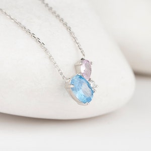 Pear Birthstone Necklace, Oval Birthstone, Mother Grandma Family Gift, Silver Custom Necklace, Personalized Gift, Valentine Gift for Her