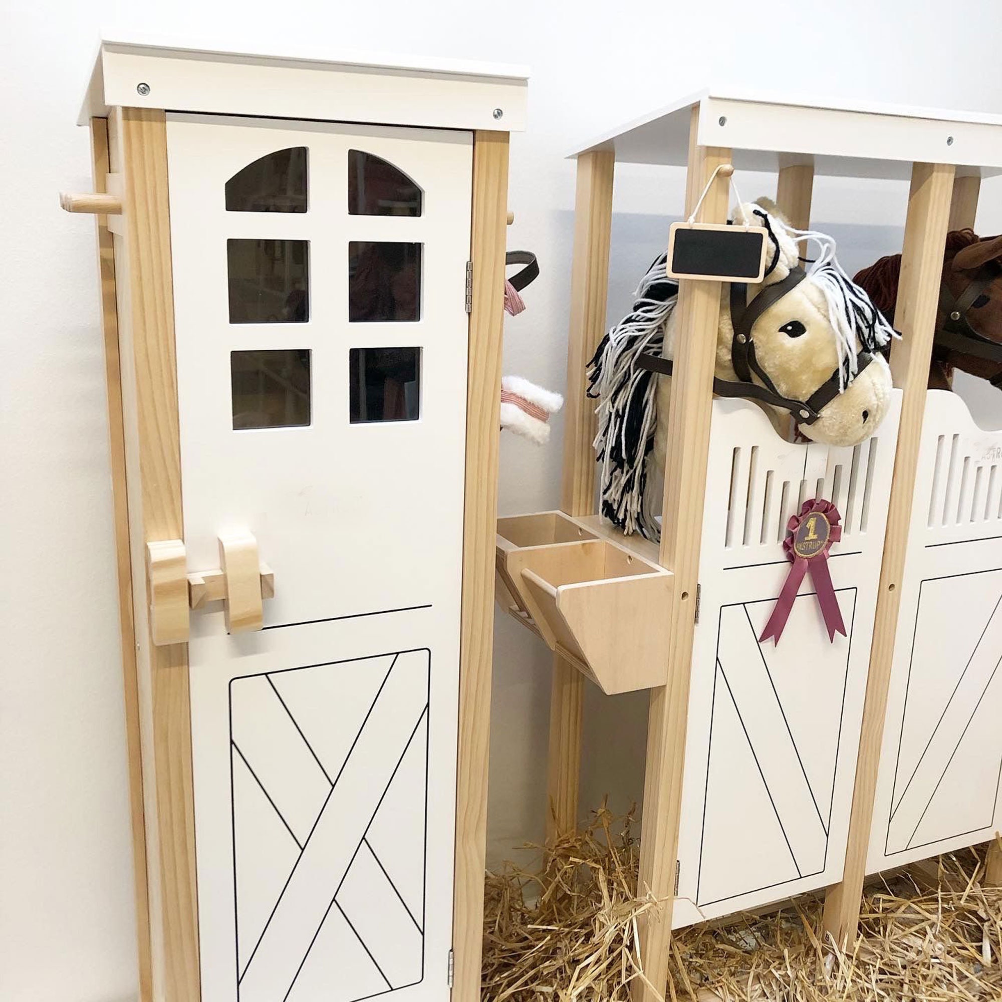 Zubehör Hobby Horse Stall für zwei SteckenpferdSpielpferd mit Holz