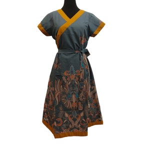 Short sleeves wrapped batik dress for women