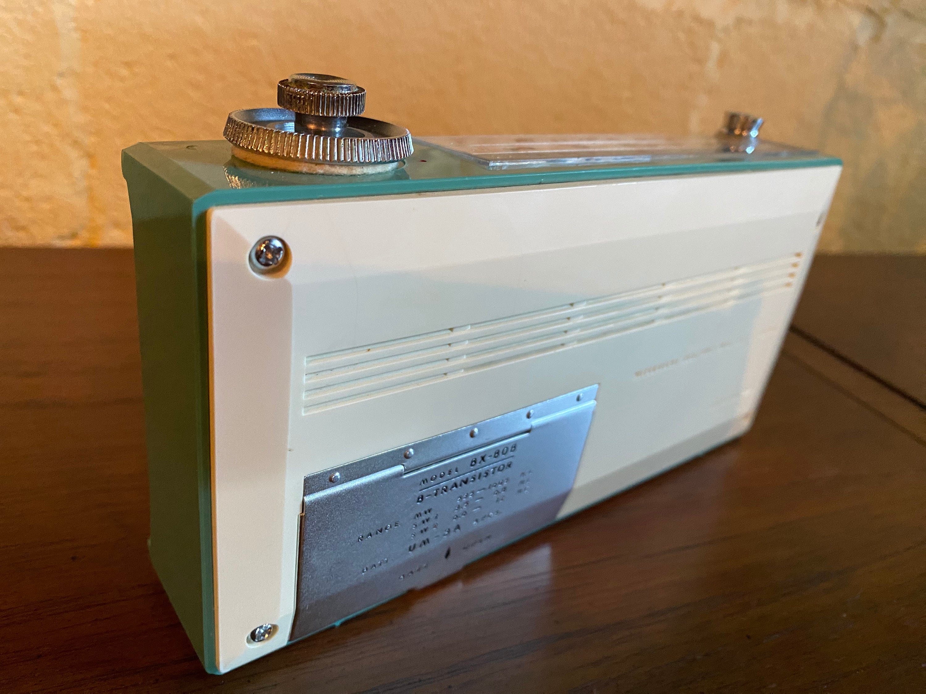 Mitsubishi 8 Transistor Radio Model 8X-808 - Etsy Mitsubishi 8 Transistor Radio Model 8X-808 - Etsy