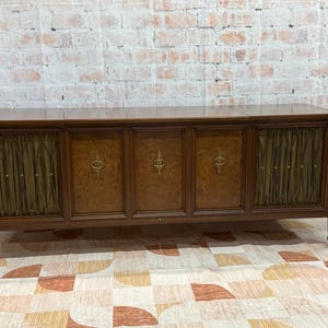 Zenith Stereo Console Model Y962 with Bluetooth