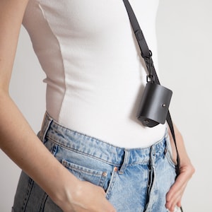 Porte-sac à crottes en cuir naturel, porte-sac à crottes pour chien, distributeur de sacs à crottes pour chien, noir, marron foncé, bleu marine, taille unique