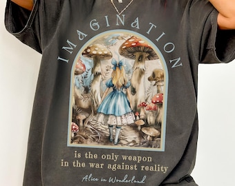 Maglietta vintage Alice Alice nel Paese delle Meraviglie Maglietta libro Cose da libri Alice nel Paese delle Meraviglie Maglietta letteraria Maglietta da lettura Light Academia