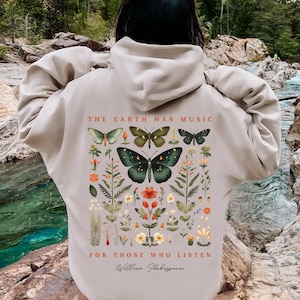 Shakespeare Luna Moth Hoodie Shakespeare Hoodie Poet Shirt Dark Academia Shakespeare Gifts Grunge Fairycore Insect Shirt Fairycore Shirt