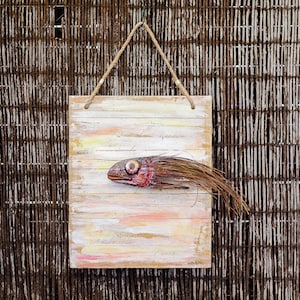 Handgemalte Fisch Wandkunst aus Naturpalmenblatt und Altholz, Kunstfischskulptur, Küstendekor, Angelngeschenk, nautisches Dekor