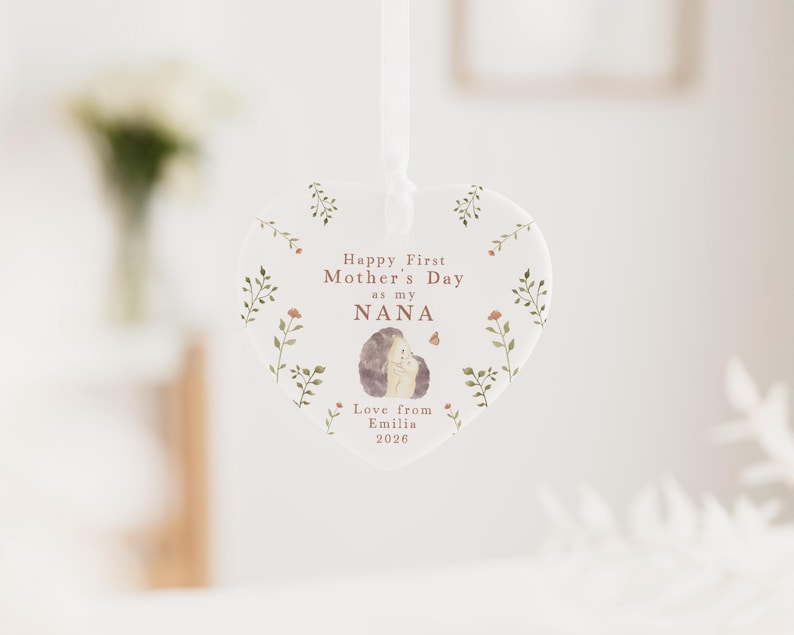 First Mothers Day Nana Gift | Personalised First Mother's Day Ceramic Heart or Disc with Giftbox for New Nana | Nanna | Nanny | Nan Hedgehogs