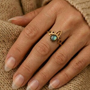 Labradorite Crown Ring in Brass - Boho Tiara Ring - Minimalist Stacking Ring - Blue Flash Gemstone Jewelry - Vintage Style Celestial Ring