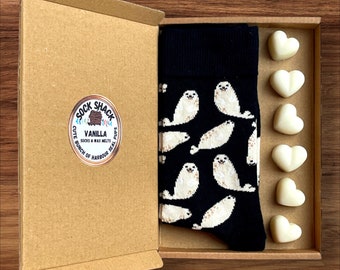 Mens Cute Bunch Of Harbour Seal Pups Socks and Handmade Soy Wax Melts Boxed Gift Set Fragrance Of Choice Free P+P UK Eco Packaging