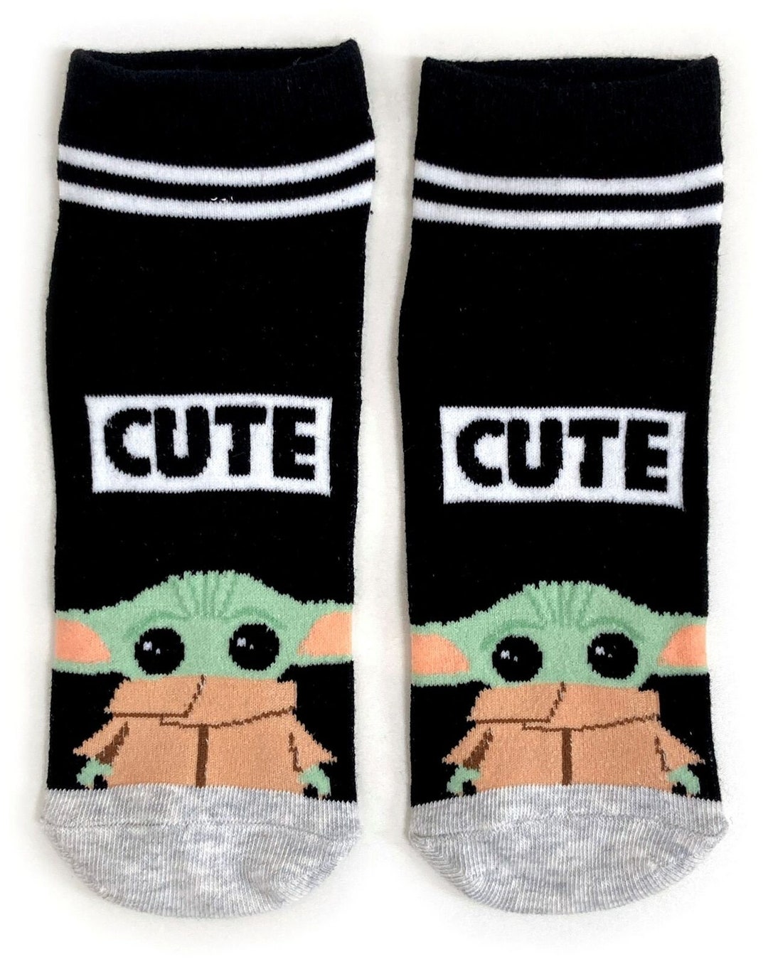 Ladies Star Wars Cute Baby Yoda Child Liners Socks & Handmade Soy Wax
