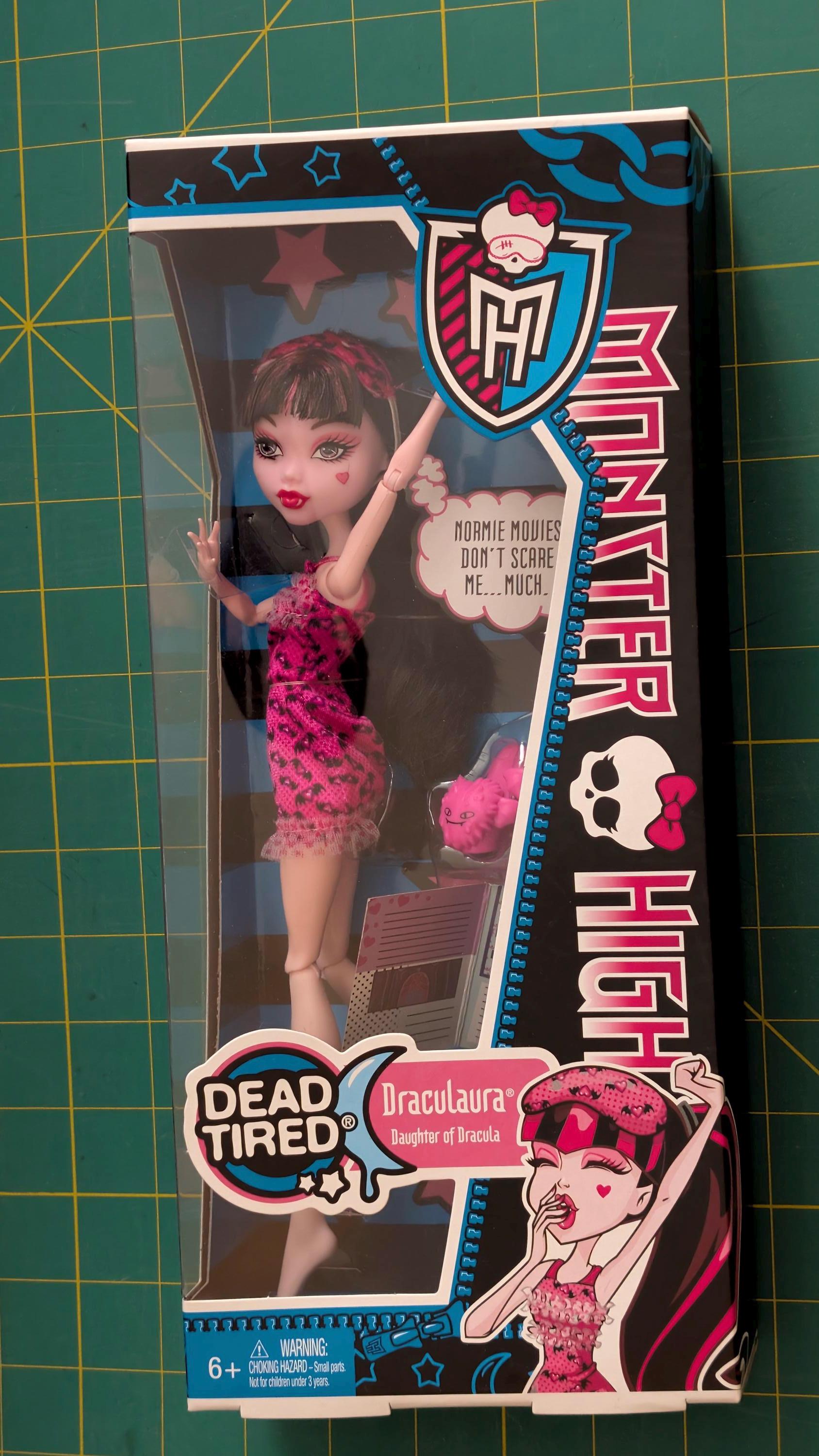 Monster High Dead Tired Draculaura (nightie) 2012 - Etsy