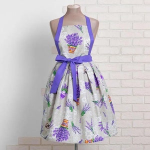 Handmade Lavender Floral Apron with Oven Mitt Vintage Style Cotton Cooking Apron for Women Retro Kitchen Apron for Baking Chef Hostess Gift
