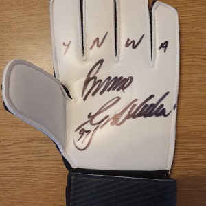 Bruce Grobbelaar signed goalkeeper glove