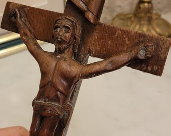 Antikes Jesuskruzifix – Holz – datiert 1892 – katholisches Kreuz des 19. Jahrhunderts