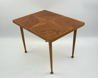 Tavolino/portapiante vintage di metà secolo con intarsio a stella - Tavolino decorativo in legno anni '60