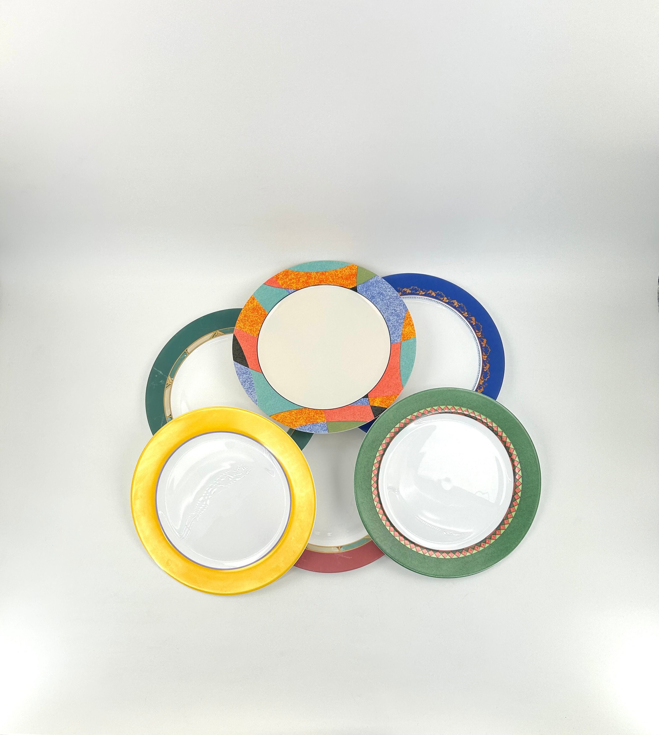 11 assiettes Arcopal Modèle Esso Neuves - Arts de la table
