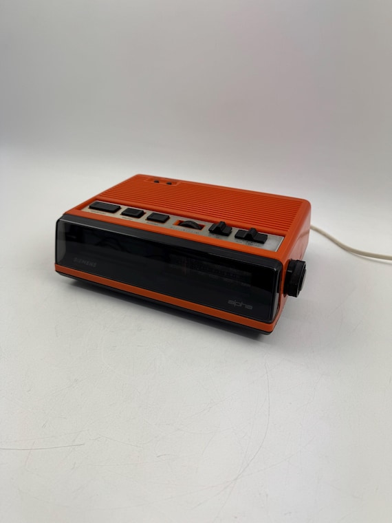 Vintage Siemens Alpha Alarm Flip Clock Radio Orange RG 220 Space