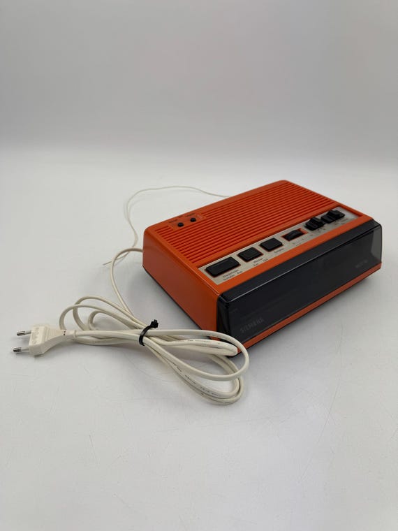 Vintage Siemens Alpha Alarm Flip Clock Radio Orange RG 220 Space