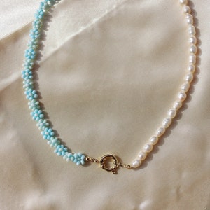 Blue Daisy Beaded Necklace, Blue Daisy Beaded Choker, Blue Beaded Daisy and Pearl Necklace,Blue Flower Beaded Necklace, Blue Floral Choker