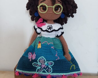 Poupée amigurumi Mirabel 40 cm avec tenue amovible