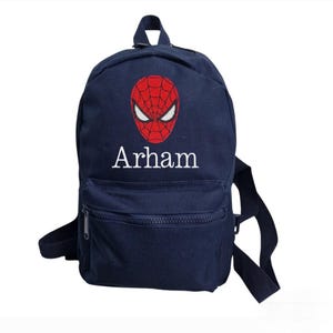 Sac à dos personnalisé brodé | mini-sac de bébé pour tout-petits | sac à dos personnalisé pour enfants | retour à l'école. Sac à dos pour enfants. Cadeau d'anniversaire pour enfants.